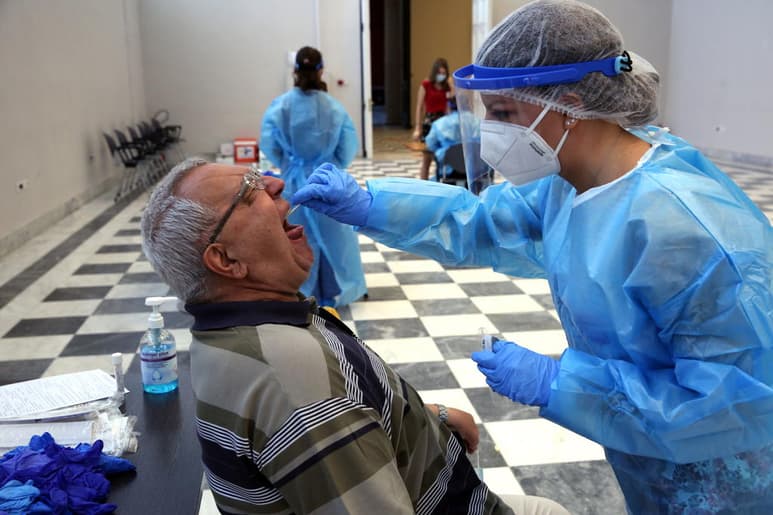 Según las cifras registradas diariamente, el promedio de confirmaciones de nuevos casos de coronavirus es de 90 al día.