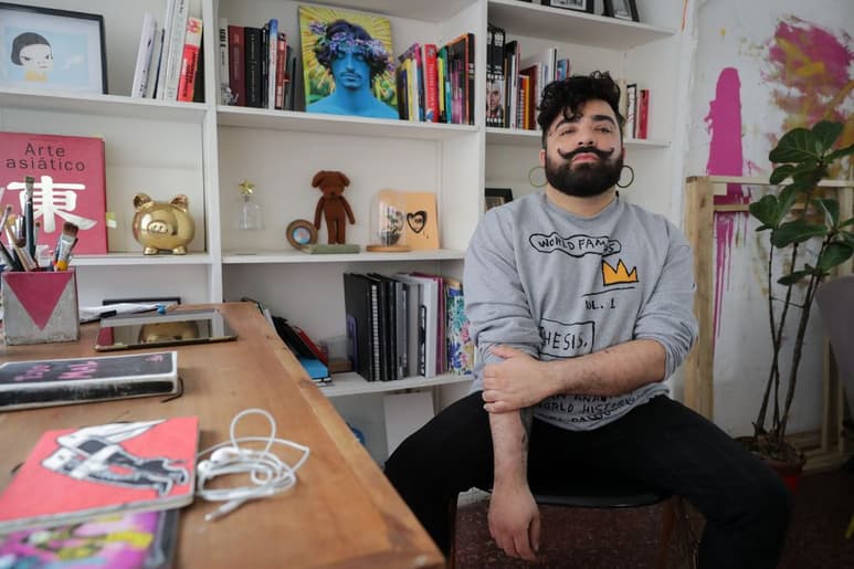 Iniciativa. El artista Leho de Sosa dirige junto a Martínez el colectivo artista LA (por Latinoamérica) Contracultural. (CORTESÍA / EFE)