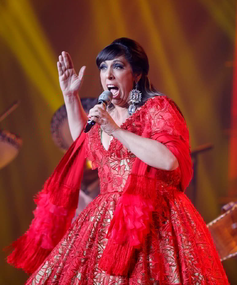 En cuarententa. Regina Orozco cuenta historias en ocasiones en sus redes sociales. (ARCHIVO)