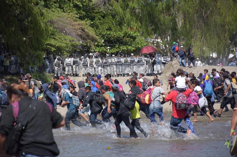 Para los estadounidenses, 'un elefante en la sala' equivale a un asunto que, por complicado, es mejor evitar. Y ese parece que será el destino, al menos de cara al público, de la migración centroamericana en la reunión que sostendrán el presidente de Estados Unidos (EUA), Donald Trump, y el de México, Andrés Manuel López Obrador, el próximo 8 de julio en Washington. (ARCHIVO)
