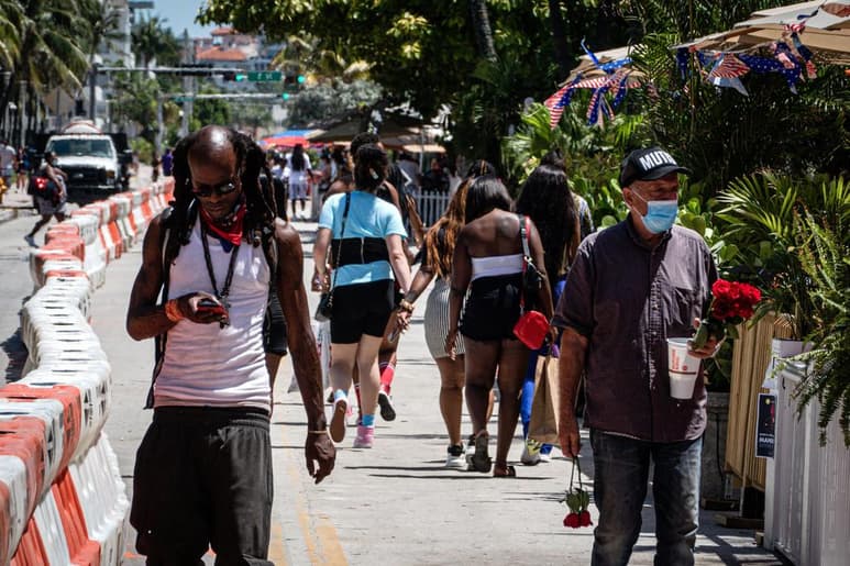 El estado de Florida superó este domingo los 200,000 casos confirmados de la COVID-19 al agregarle en las últimas 24 horas 10,059 y se enfrenta a dos semanas críticas en los hospitales. (ARCHIVO)