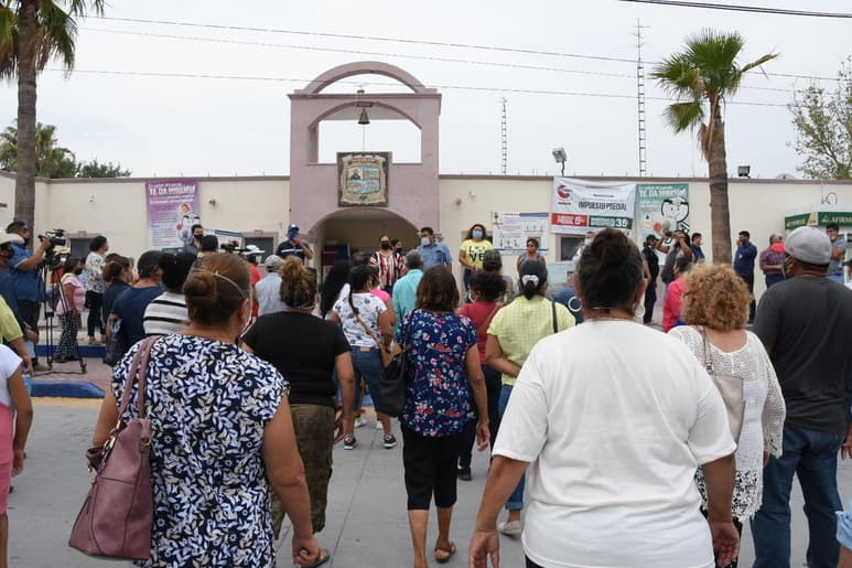 Luego de la reparación de la bomba de extracción del pozo de agua Californiana, el Sistema Intermunicipal de Aguas y Saneamiento (Simas) de Castaños, inició un programa de sectorización de distribución de la potable, ante los fuertes climas que registra la Región Centro. (ARCHIVO)