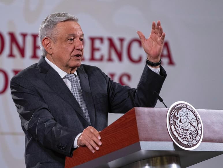 En conferencia de prensa, dijo esta mañana que no se la ha hecho porque no ha presentado los síntomas de la enfermedad. (ARCHIVO)
