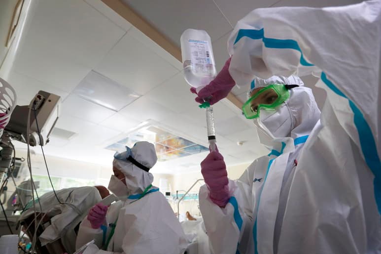 El Ministerio de Sanidad de Rusia registró el Koronavir, de la empresa R-Pharm, tercer fármaco para combatir la COVID-19 creado en base del antigripal experimental japonés favipiravir. (ARCHIVO)