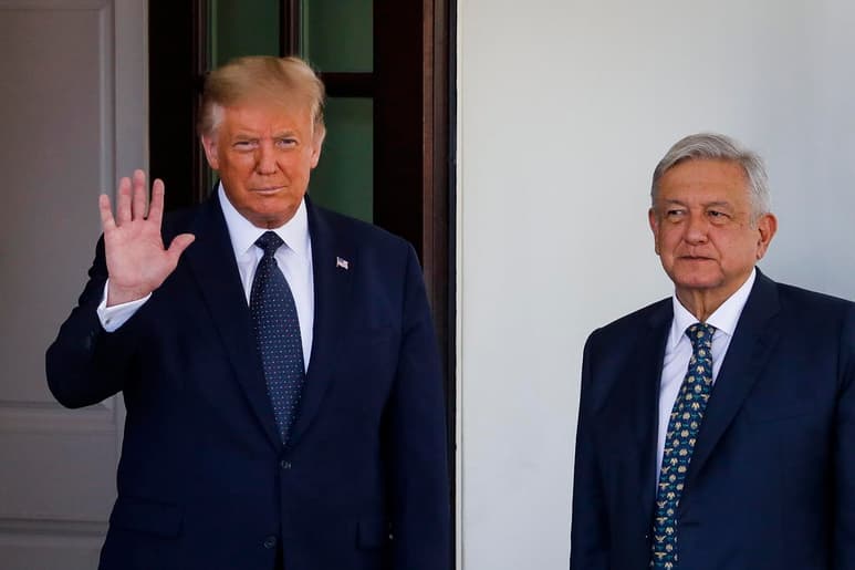 El presidente de EUA, Donald Trump, afirmó este miércoles frente a su homólogo de México, Andrés Manuel López Obrador, que los mexicanos son 'gente fantástica' y 'muy trabajadora', unas declaraciones que contrastan con los insultos que profirió contra ellos durante su campaña electoral en 2016. (ARCHIVO)