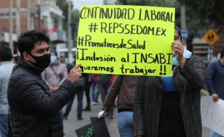 Julio César Buendía, representante de los inconformes, recordó que hace 15 días una comitiva entregó una carta dirigida al Secretario de Salud y el gobierno del Estado de México para solicitar el cumplimiento del compromiso para su recontratación, como fue el compromiso del director del Insabi.
(EL UNIVERSAL)