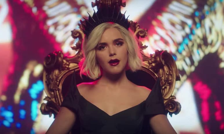 Netflix sorprendió a los fanáticos de la serie El mundo oculto de Sabrina tras anunciar que su próxima temporada será la última. (ESPECIAL)