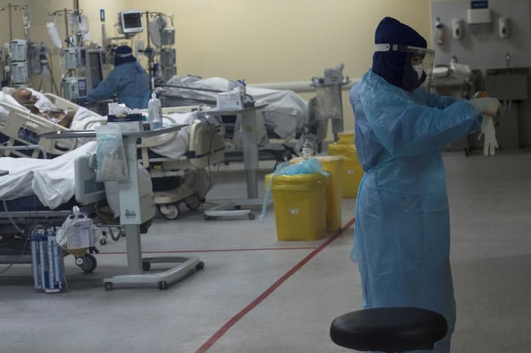 Las autoridades sanitarias de Chile reportaron este viernes 3,058 nuevos contagios de COVID-19, alcanzando un total de 309,274 casos desde el inicio de la pandemia. (ARCHIVO)