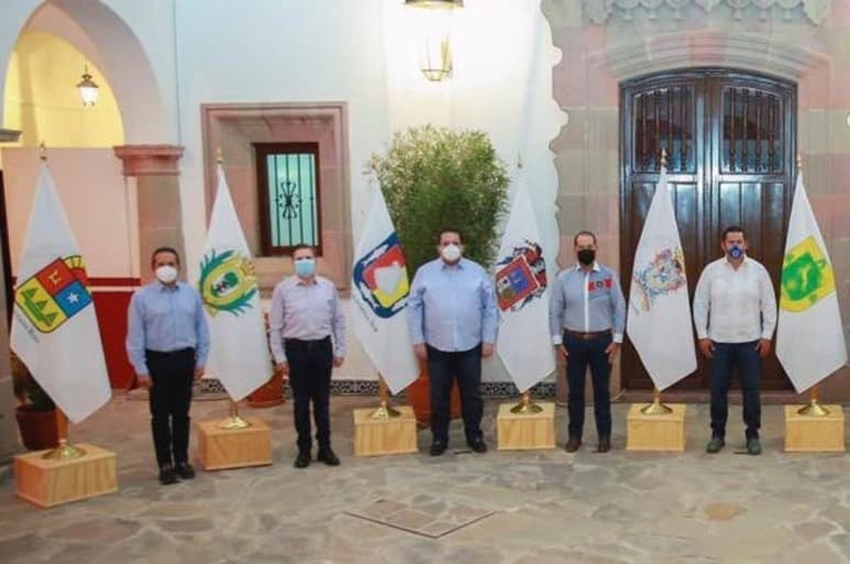 La Asociación Nacional de Gobernadores de Acción Nacional (GOAN) reiteró su llamado al presidente Andrés Manuel López Obrador a reunirse con los mandatarios del país para emprender una estrategia coordinada federación-estados, que enfrente la pandemia de COVID-19. (ARCHIVO)