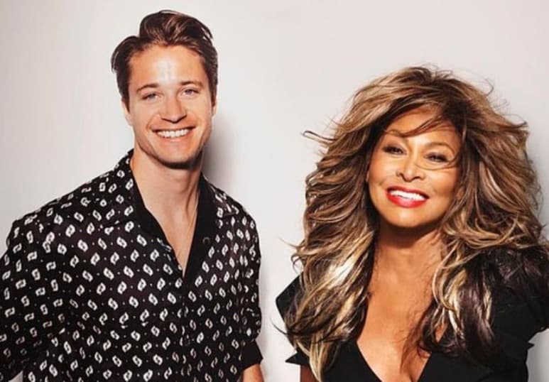'No puedo creer que lanzaré una colaboración con Tina Turner de 'What's Love Got To Do With It?'', escribió en Twitter. (TWITTER)