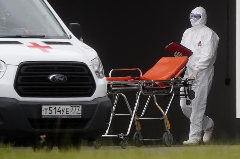 El impacto de la COVID-19 en los sistemas de salud pública de algunos países de ingresos bajos o medios podría aumentar en los próximos cinco años el número de muertes por VIH, tuberculosis y malaria. (ARCHIVO)