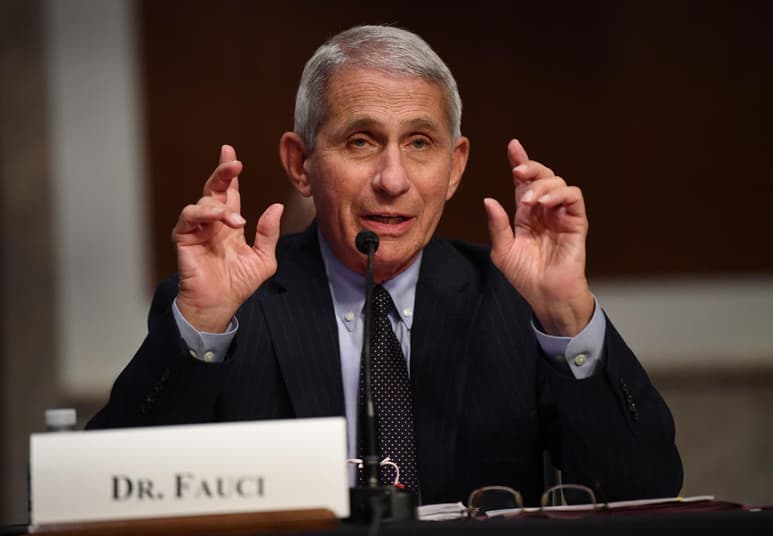 El diario USA Today publicó la columna de Navarro, quien explica sus divergencias con Fauci. (ARCHIVO)