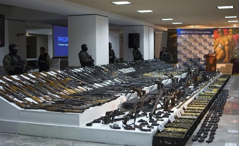 El 75 % de los 173,000 homicidios anuales en América, según datos de 2017, se producen con armas de fuego, y en EUA se decomisan más de la mitad de todos los arsenales ilegales del mundo. (ARCHIVO) 