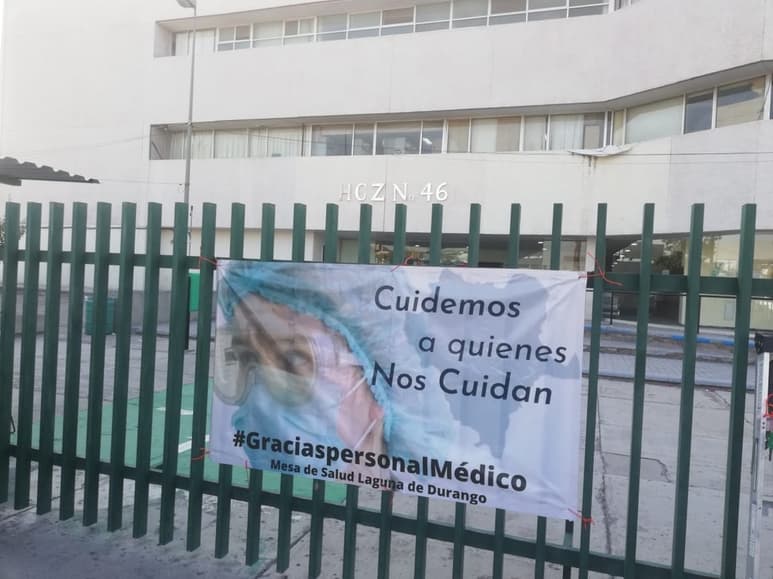 Una lona se colocó en la Clínica 46 del IMSS en la ciudad de GP.