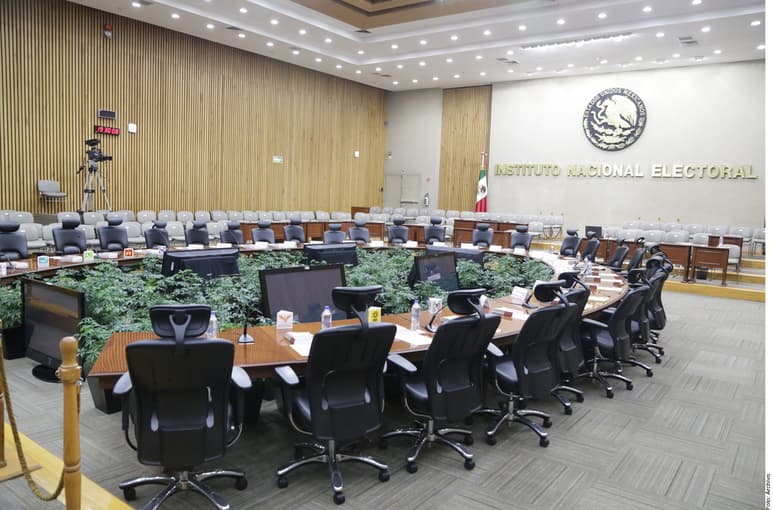 El Comité Técnico de Evaluación entregó a la Jucopo de la Cámara de Diputados las cuatro quintetas de finalistas.