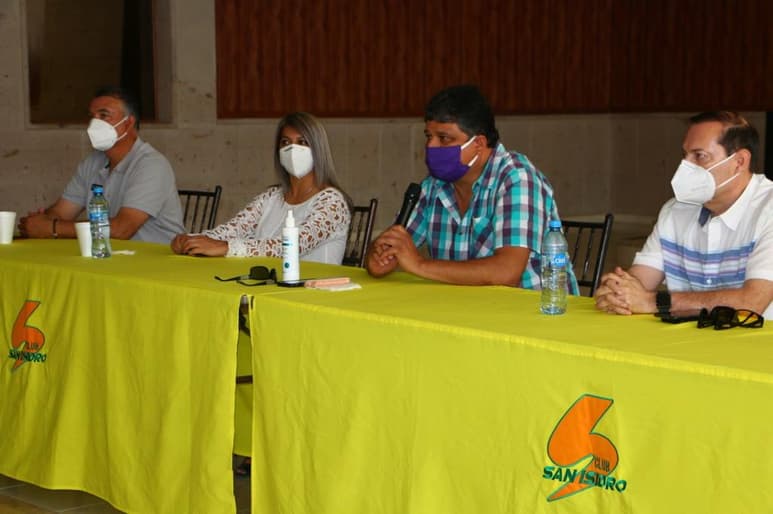 Las instalaciones del Club Deportivo San Isidro, uno de los más tradicionales de la región, reabrieron sus puertas para recibir a laguneros que desean mantenerse en activación física, implementando una serie de medidas de precaución para evitar contagios de coronavirus COVID-19. (ARCHIVO)
