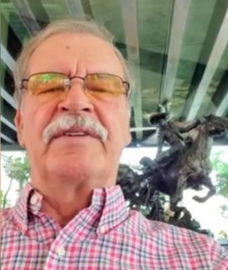 El expresidente panista Vicente Fox Quezada (2000-2006) cobra por enviar mensajes personalizados a través de una aplicación móvil. (ESPECIAL)