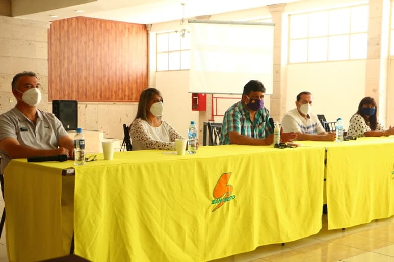 Autoridades del club ofrecieron los detalles de la reapertura de las tradicionales instalaciones. (ESPECIAL)