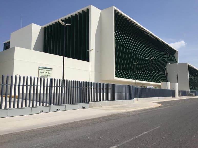 El recién inaugurado Hospital General COVID-19 número 8 en Gómez Palacio, ya recibió su primer paciente. (GUADALUPE MIRANDA)