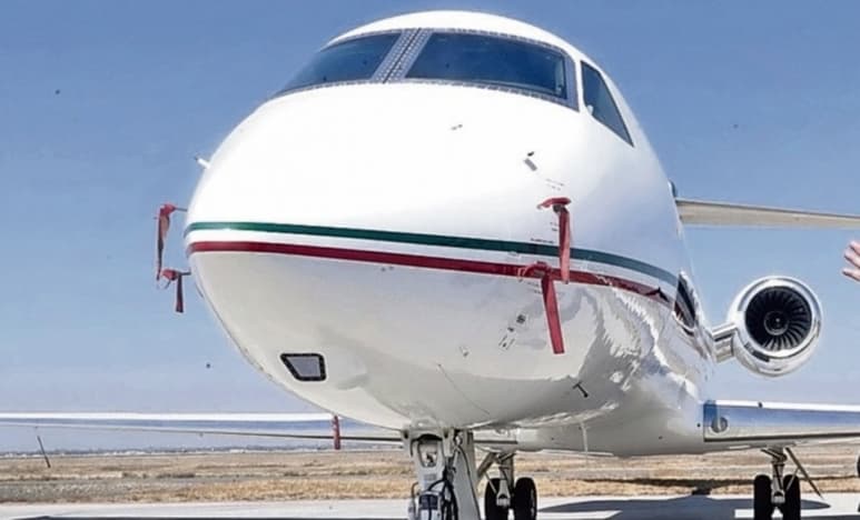 Las aeronaves en las que viajaban directivos y funcionarios, que se incluyeron en la flotilla de 28 aparatos aéreos, no encontraron cliente. (ESPECIAL)
