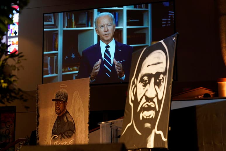 Joe Biden, quien va arriba en las encuestas a la presidencia, busca captar a republicanos descontentos. (ARCHIVO)