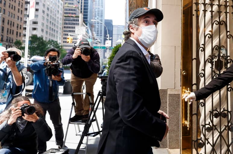 Michael Cohen, ex abogado personal de Donald Trump, afirma que la razón de que lo volvieran a arrestar el pasado 9 de julio tras ser liberado en mayo para evitar un contagio de coronavirus fue la de impedir que publicara un libro sobre el presidente de EUA. (ARCHIVO)