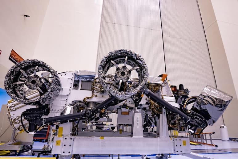 La NASA informó que hay 'luz verde' para el lanzamiento al Marte el próximo 30 de julio de su nuevo rover Perseverance desde el Centro espacial Kennedy, en el centro de Florida, tras ser aprobada 'la revisión de preparación para el vuelo'. (ARCHIVO)