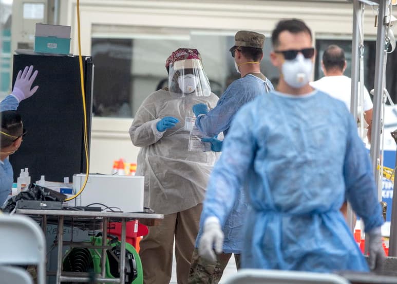 En Miami-Dade hubo 2,723 casos nuevos y con ellos la cifra acumulada desde el 1 de marzo llega a 95,068 casos, con un total de 1,354 con resultado de muerte.
(ARCHIVO)