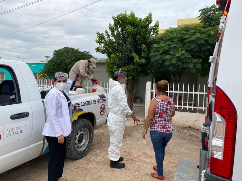 Se sanitizaron negocios, viviendas, taxis, camiones suburbanos y la plaza principal de Nazareno, tras la presencia de casos COVID.