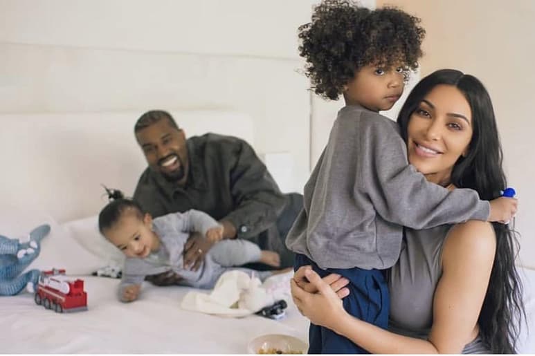 Por su parte, Kim publicó hace un par de días un mensaje a fans y medios de comunicación para pedirles ser empáticos y sensibles con su esposo pues la salud mental es algo serio que no debería tomarse como un juego u objeto de 'chismes'. (INTERNET)