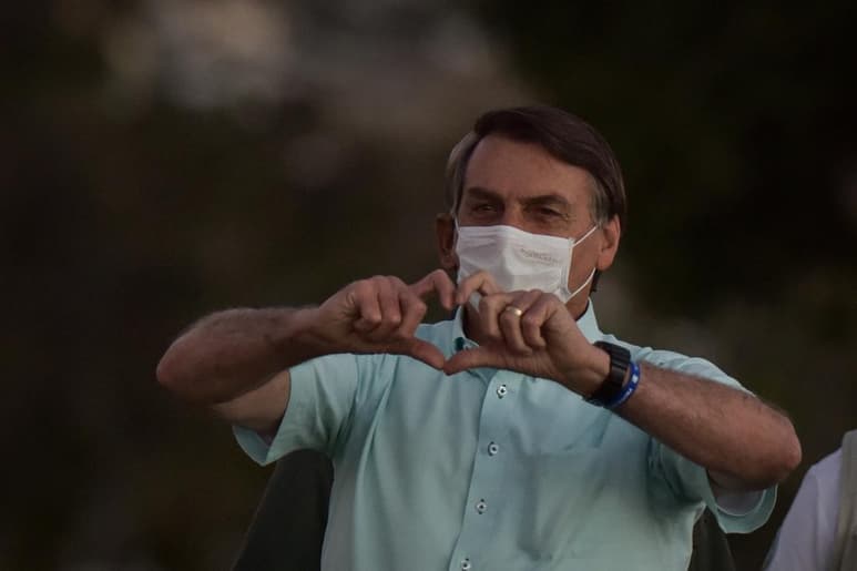 el presidente de Brasil, Jair Bolsonaro, ya curado de la COVID-19, retomó su actividad y ahora apuesta en la moderación para lograr mayor gobernabilidad. (ARCHIVO)