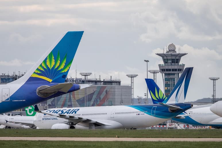 El consejero delegado de la red de aeropuertos de París, Aeropuertos de París (ADP), Augustin de Romanet, aseguró este lunes que no prevé una recuperación del tráfico aéreo hasta entre 2024 y 2027. (ARCHIVO)