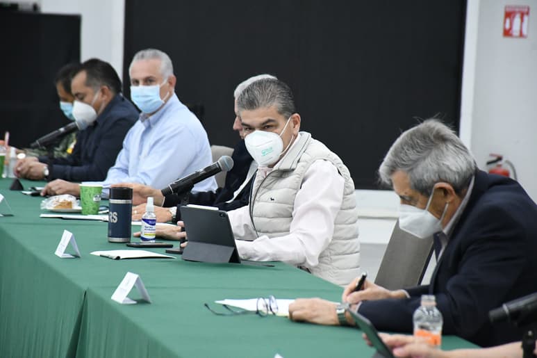 El mandatario Miguel Ángel Riquelme Solís dijo en reunión del Subcomité de Salud que su Gobierno tiene la intención de que al menos la educación superior, tecnológica y técnica inicien el ciclo escolar mixto, pues hay necesidad de mano de obra calificada. (FERNANDO COMPEÁN)