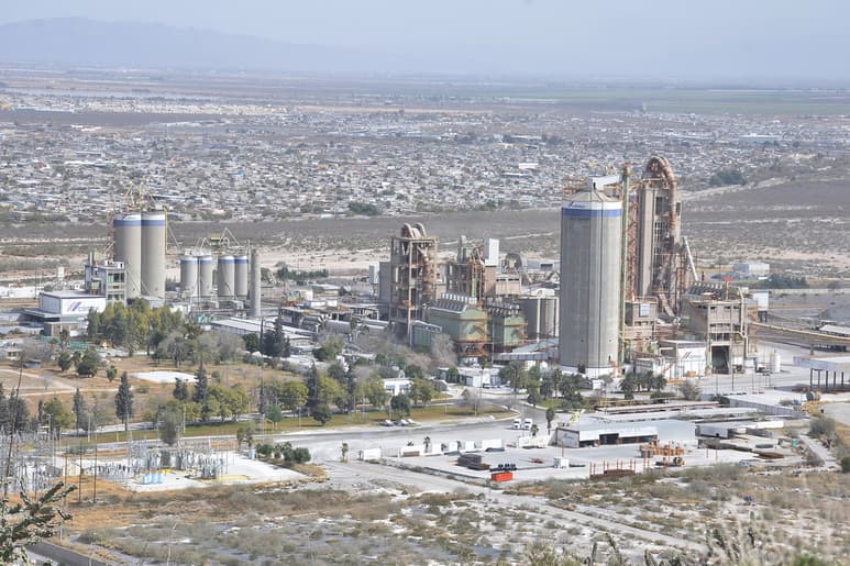 Cemex registró una pérdida neta de 2 millones de dólares en el primer semestre de 2020. (EL SIGLO DE TORREÓN)