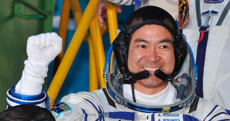 El astronauta nipón Akihiko Hoshide viajará en 2021 a la Estación Espacial Internacional (EEI) abordo de la nave Crew Dragon de la compañía estadounidense SpaceX, y se convertirá en el segundo japonés en comandar dicha base, según anunció la Agencia Aeroespacial nipona. (ESPECIAL)