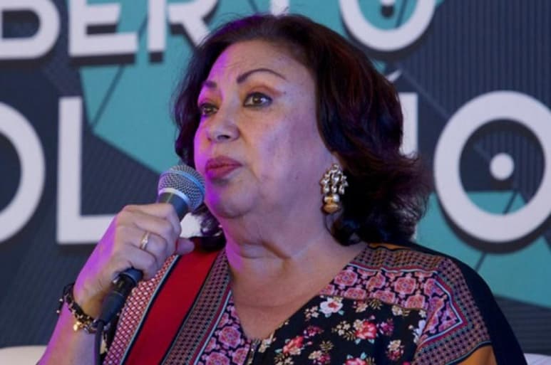 La periodista Isabel Arvide, al lado del presidente López Obrador, fue nombrada cónsul de México en Estambul.