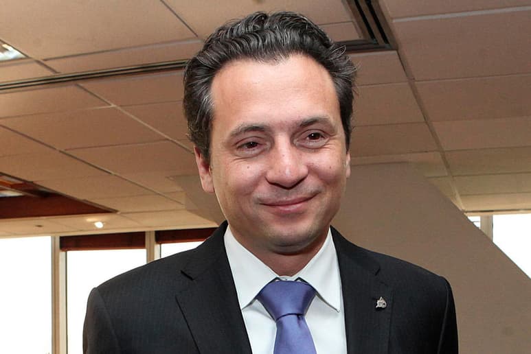 El juez concedió la petición tomando en consideración la salud de Lozoya Austin y ordenó que se presente a firmar al Reclusorio Norte dos veces al mes.
(ARCHIVO)