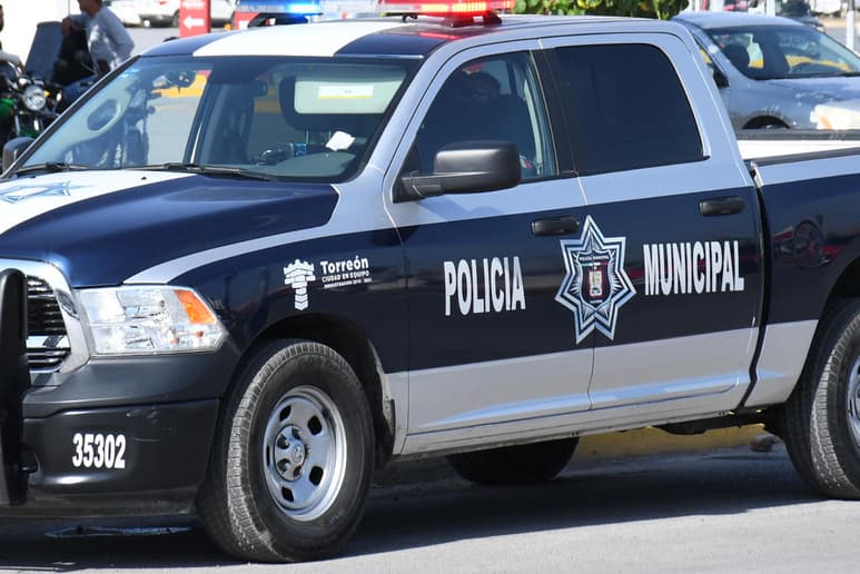 Los tres detenidos serán investigados por su probable responsabilidad y participación en otros robos registrados en los sectores donde fueron asegurados por los agentes municipales. (ARCHIVO)