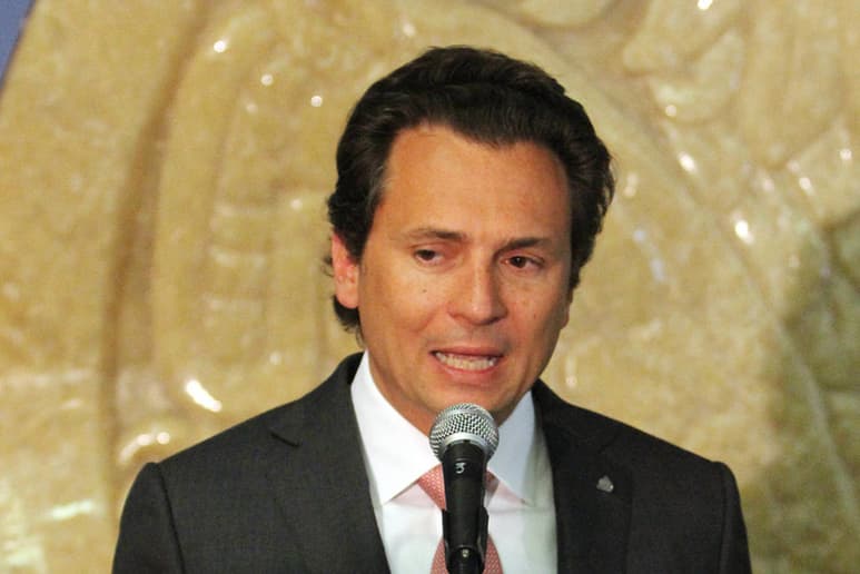 Al exdirector de Pemex, Emilio Lozoya, le fue colocado hoy jueves 30 de julio un brazalete electrónico en su tobillo. (ARCHIVO)