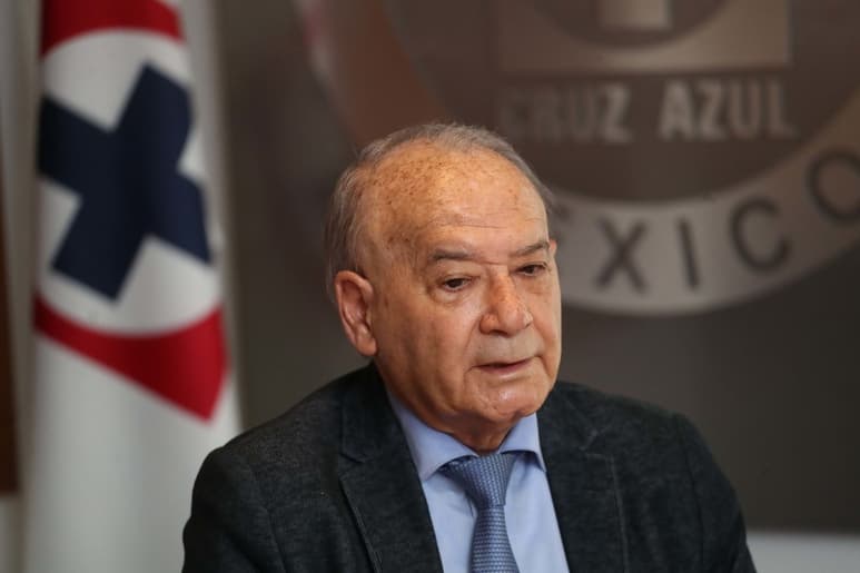 Guillermo Álvarez Cuevas está siendo investigado por las autoridades mexicanas por diversos delitos, pero no afectará al Cruz Azul. (ARCHIVO)