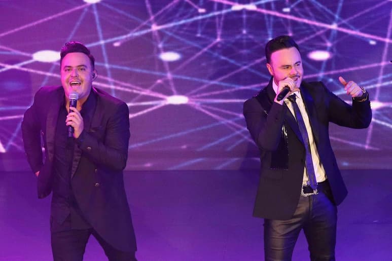 Los chicos de Río Roma lanzan el tema Gracias un millón, con el que buscan agradecer lo que la vida les da cada día; hoy darán un show en línea.