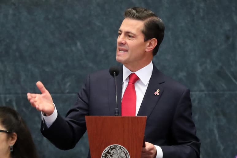 López Obrador señaló que no tiene información ni conocimiento de que la Fiscalía General de la República haya hecho alguna solicitud de custodia para el expresidente Enrique Peña Nieto. (ARCHIVO)