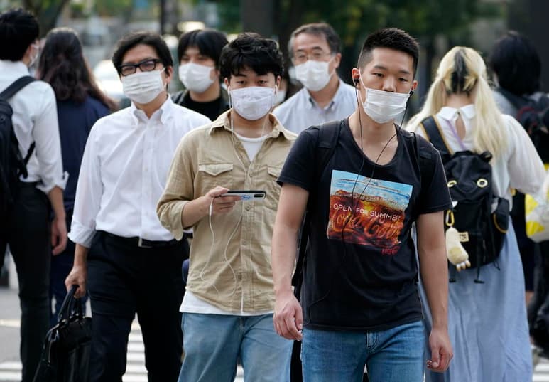 Los casos de coronavirus en el mundo superaron hoy la barrera de los 17 millones, según el recuento oficial que ofrece a diario la Organización Mundial de la Salud (OMS). (ARCHIVO) 