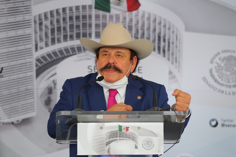 Cuatro proveedoras de CFE fueron vinculadas a Armando Guadiana, quien también es presidente de la Comisión de Energía.