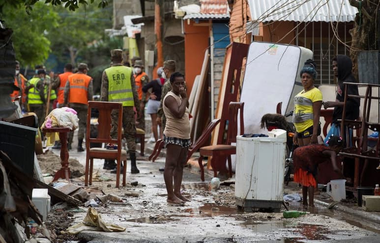 Isaías, que todavía no se había convertido en huracán, obligó a evacuar a 5,210 personas.