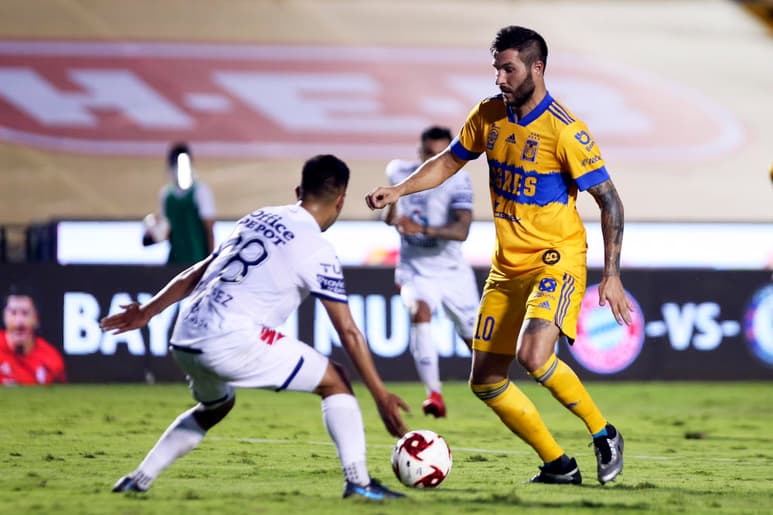 La displicencia de los Tigres cobró factura y el Pachuca les arrebató el empate en los últimos minutos del partido en el estadio Universitario. (ARCHIVO)