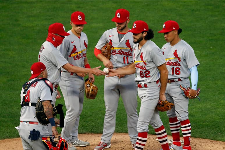 Los Cardenales de San Luis han tenido casos positivos de COVID-19, por lo que dos encuentros ante los Cerveceros de Milwaukee fueron pospuestos; 17 duelos se han postergado en lo que va de la campaña
