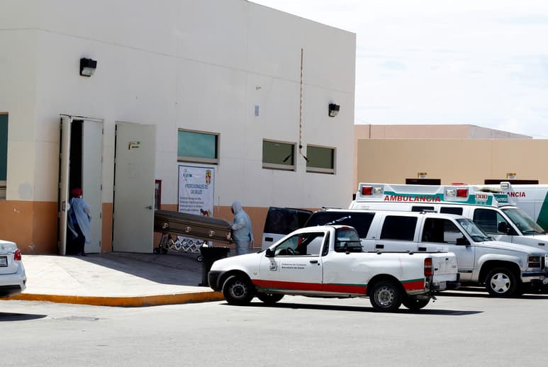 El director de la clínica, José Luis Cortez, señaló que no dejan de ser preocupantes las defunciones provocadas por el coronavirus. (EL SIGLO DE TORREÓN)