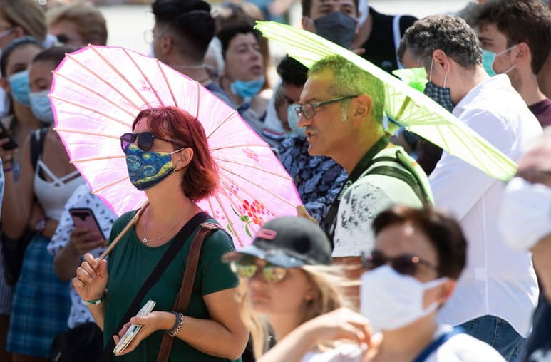 Italia registró doce muertos con coronavirus en las últimas veinticuatro horas, lo que eleva el balance a las 35,166 víctimas mortales, un leve repunte con respecto a los últimos días. (ARCHIVO)
