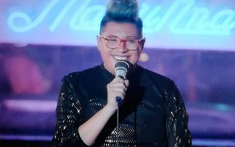 Como miembro de la comunidad LGBT ha tenido que luchar contra estereotipos y dejar claro que no sólo hace 'comedia para gays', como han juzgado desde los empresarios antes de contratarlo, hasta el público previo a su show. (INTERNET)
